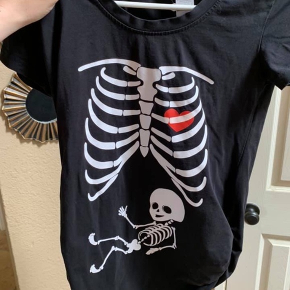His/Hers Maternity shirts , announcement ☠️💀 - Picture 2 of 4